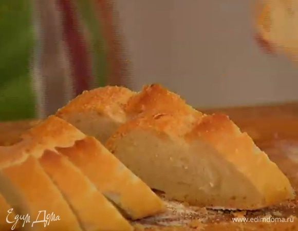 Хлеб нарезать и поджарить тосты.