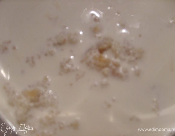 Добавить к ним разбухший желатин, на медленном огне доводим до полного его растворения, постоянно помешивая, не доводя до кипения!)