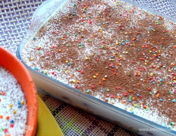 и отправила все это в холодильник на 3 часа! Подавать посыпав  какао или шоколадной стружкой!