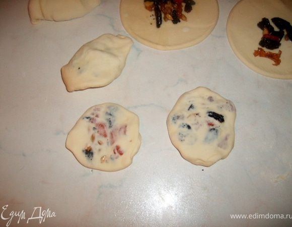 перевернуть и легонько раскатать их