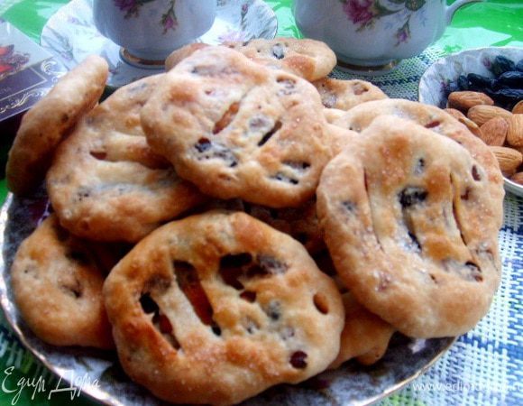 Выпекать в разогретой до 200 С духовке 15 минут! Приятного похрустывания! Восток море радости и света
Восток - это дивная страна
Восток - это сладости конфета
Восток - словно сказка для меня! 