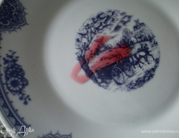 Затем разделить смесь пальцем на два берега, если не вытечет никакой жидкости, то варенье готово.