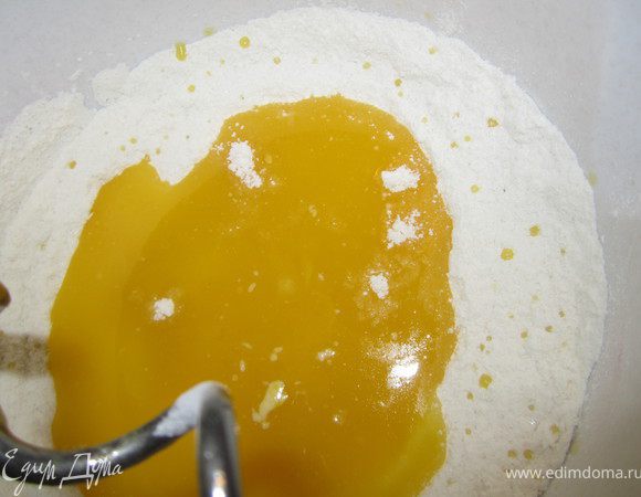 Добавить к сухим продуктам.