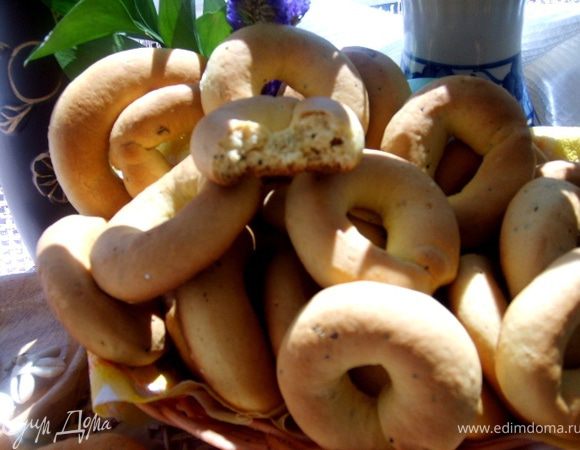 Бублик - самый круглый!

Бублик - самый умный!

Бублик - самый вкусный!

Никогда не грустный!

С уважением, ваша  позитивноулыбательная Бубликовна!
