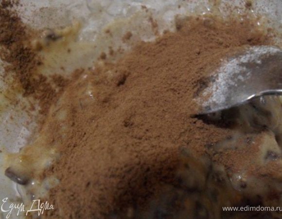 Добавить к халве молоко и какао.