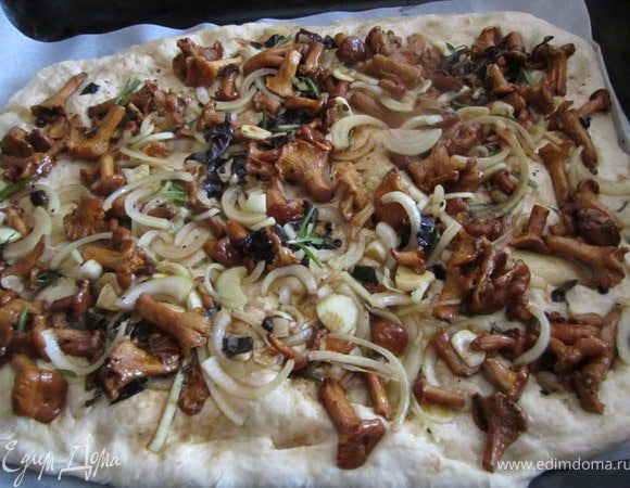 Хорошо разровнять, вдавливая палицами.