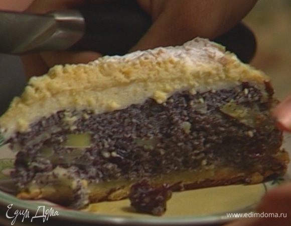 Остудить пирог и только после этого разрезать. 