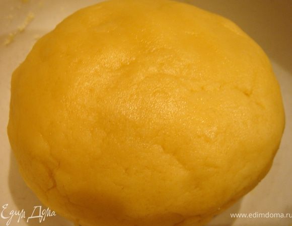 Добавить майонез и замесить тесто.Убрать тесто в холодильник на 30 минут.