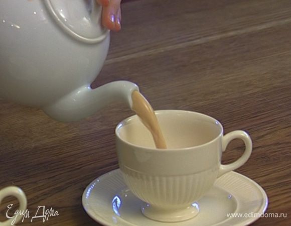 Добавить кардамон и варить еще 2 минуты, затем процедить. 