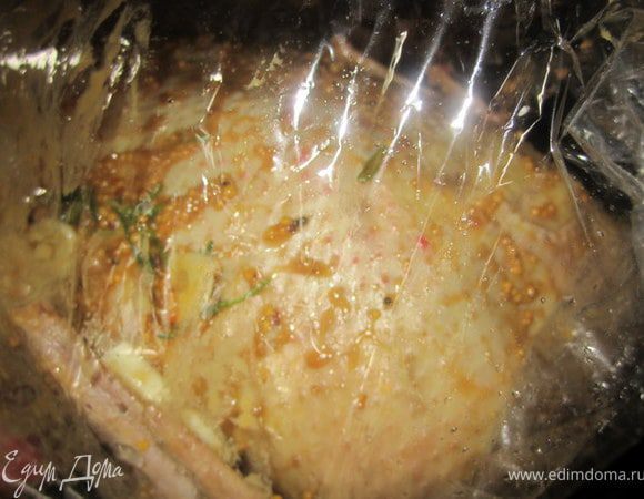 Положить утку в пакет для запекания.