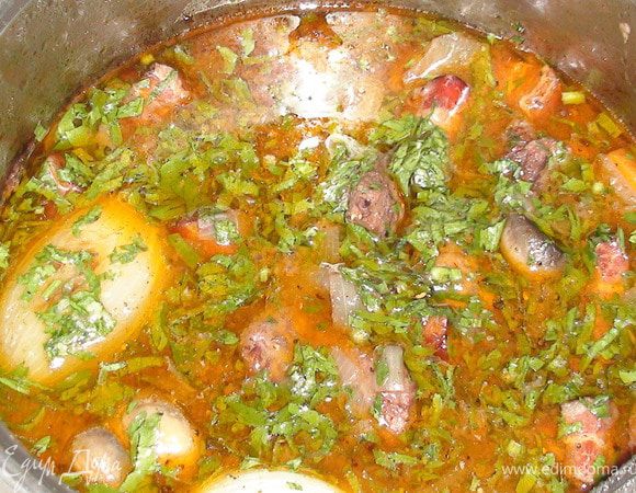 Достаём саше. Можно посолить и поперчить по вкусу. Посыпаем готовое блюдо мелко рубленной петрушкой.... Вот, собственно, и всё)))) 
Bon Appétit!!!!)))))))