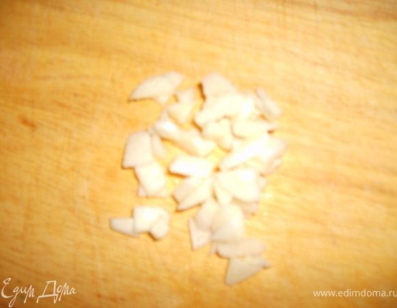 Добавить чеснок к луку 