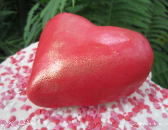 Таким интересным элементом можно украсить любой праздничный тортик;)