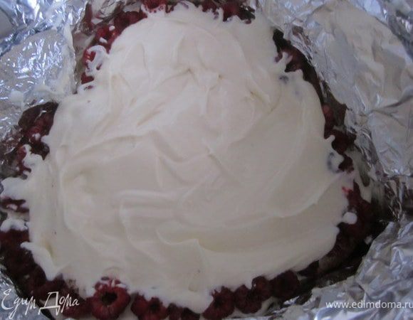 Покрыть еще кремом.