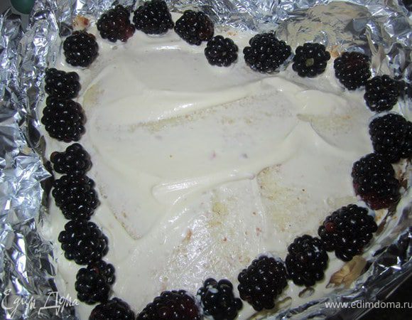 Выложить ежевика ( вниз головой.))