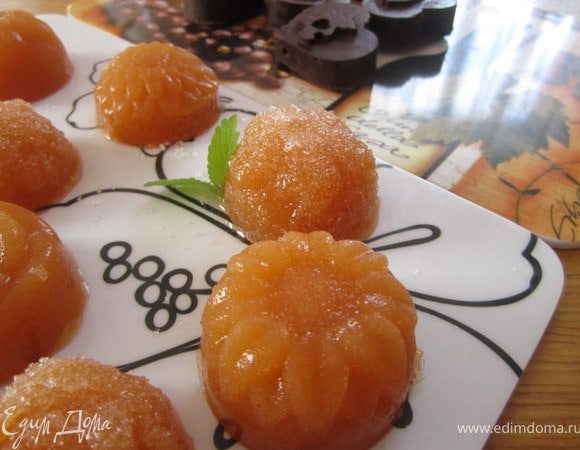 Как по мне это сладкий и безобидный десерт, у вас есть выбор делать его с шоколадом или оставить исключительно фруктовый вкус.)