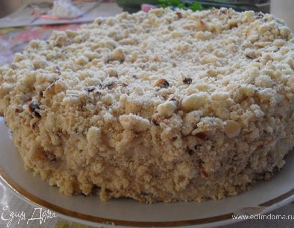 Обрезки смолоть в крошку.Посыпать торт крошкой.