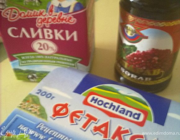 для соуса сыр хорошо растереть вилкой (или в блендере) добавить сливки и норшараб, все хорошенько перемешать до однородной консистенции сметаны. готово)))количество ингредиентов  можно варьировать кому как нравиться))) 