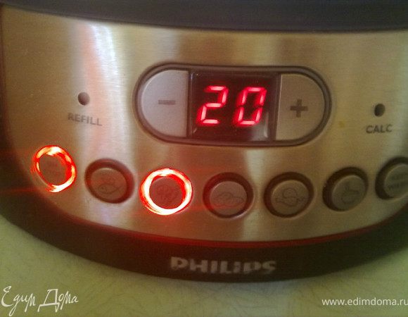 поставить таймер на 20 минут (это для моей курицы, а если у вас говяжий или свиной фарш, то побольше времени понадобиться для приготовления)