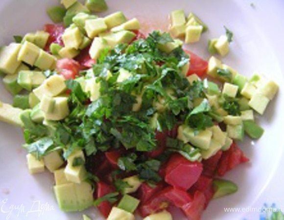 зелень. Приправить солью и перцем.