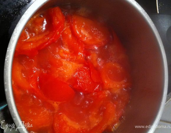 Бросаем в небольшое количество кипящей воды.