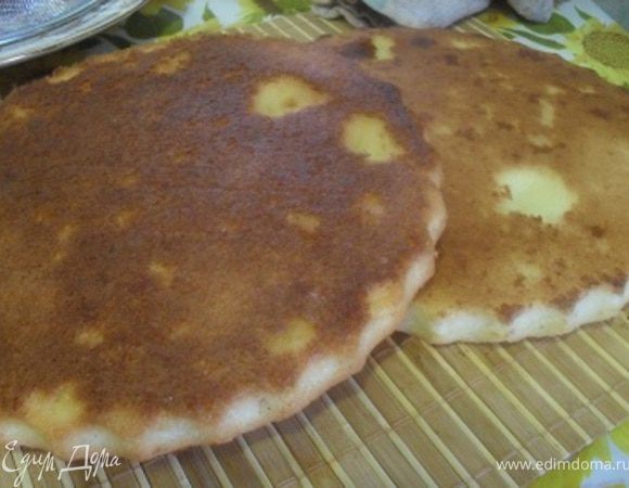 Выпеченные коржи остудить.