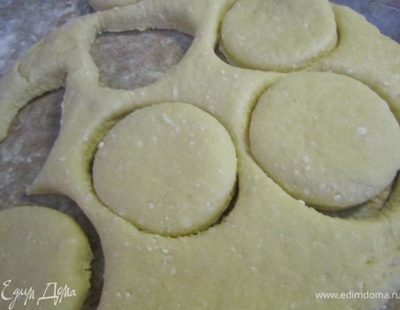 Вырезать кружочки