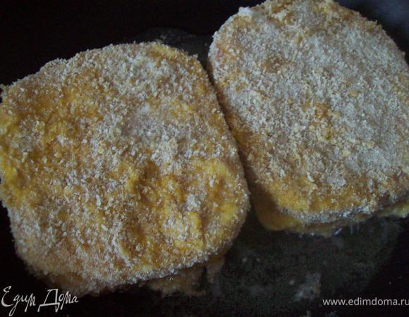жарим на сковороде до золотисной корочки.)