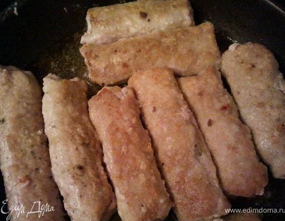 до легкого зарумянивания. Один раз перевернуть.