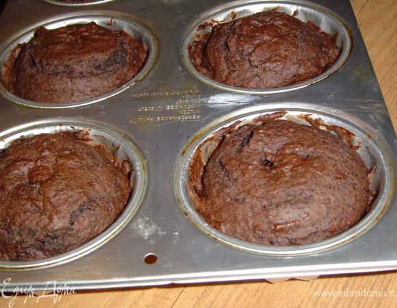 Выпекаем их в духовке при температуре 180гр 25-30 минут.