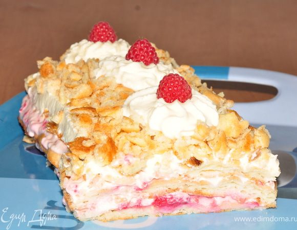 Р.S. есть нужно немедленно.))) По истечении 2-3 часов тесто размякнет, будет конечно вкусно, но ... уже не то. 