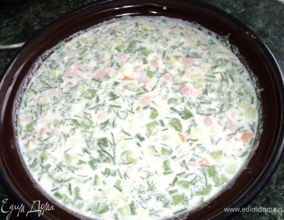 Добавить смесь в кастрюльку, перемешать, дать настояться в холодильнике 0.5-1.0часа, чтобы продукты в окрошке «подружились». Приятного аппетита!