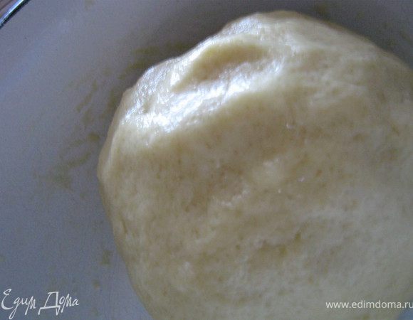 Вбить сюда яйцо и хорошо перемешать до получения однородной массы.