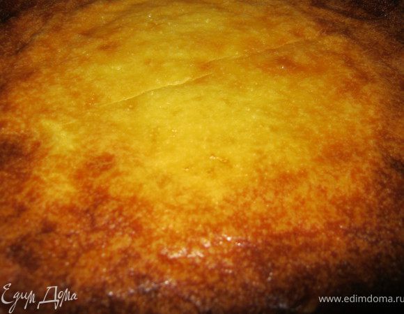 После выключить духовку и оставить пирог в духовки ещё на 30 минут.