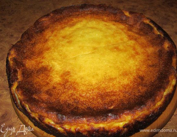 Затем пирог достать с духовки дать полностью остыть.И поставить на некоторое время в холодильник.