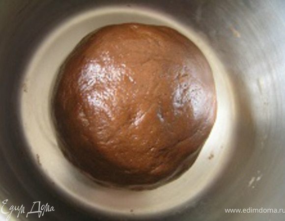 Завернуть в пишевую пленку и убрать в холодильник на 1 час.