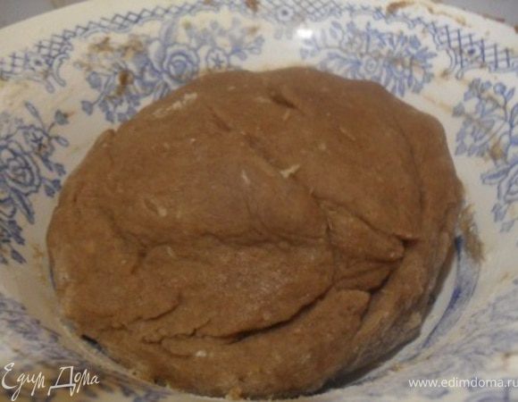 Убрать тесто в холод на 1 час.