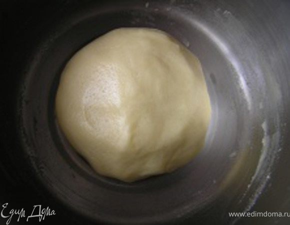 Тесто скатать в шар, убрать в холодильник на 30-60 минут.