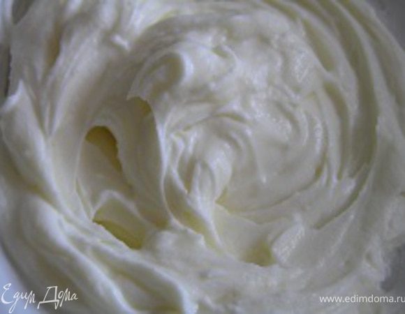 добавить лимонный сок, еще взбить.