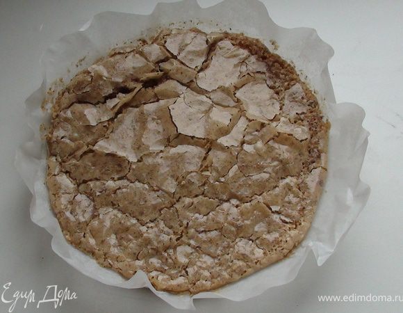 Коржи должны быть сухованы, если слишком жидкие подсушить на той же температуре ещё немного.