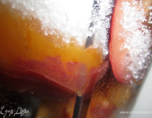 И приготовить персиково-сливовый мусс как в рецепте http://www.edimdoma.ru/recipes/26982.