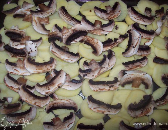 далее тонко нарезанные грибы