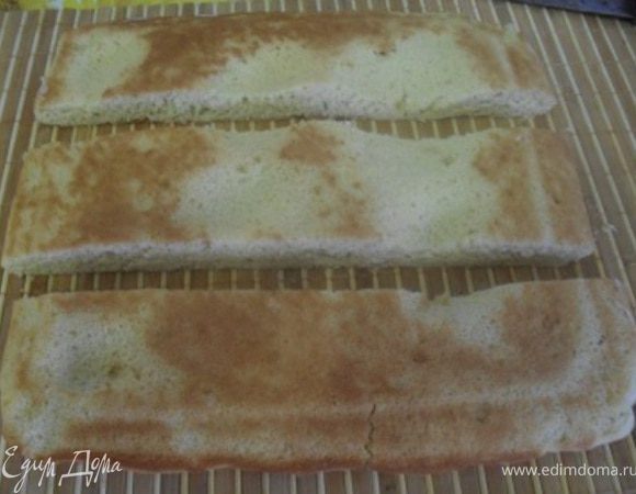 Разрезать на 3 равные полосы.