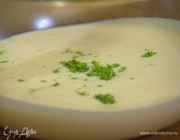 Слегка остудить, добавить сгущенку, цедру и сок лаймов, текилу и ликер. 