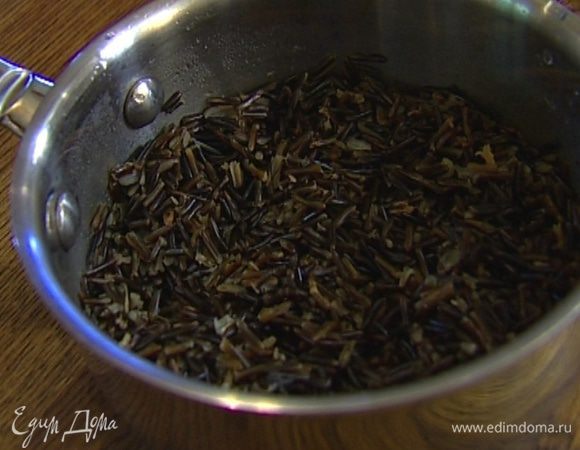 Рис отварить согласно инструкции на упаковке.