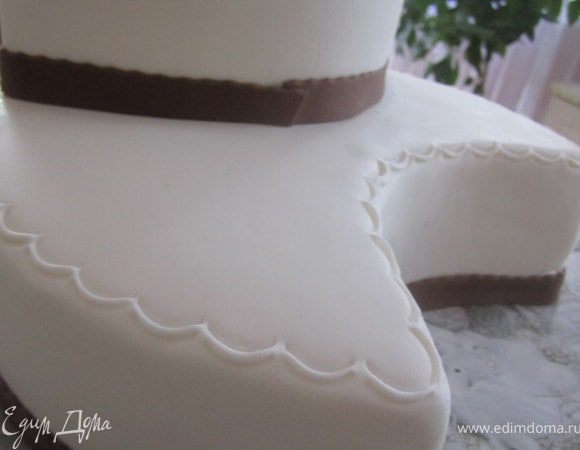 Добавить ленточку на второй ярус.