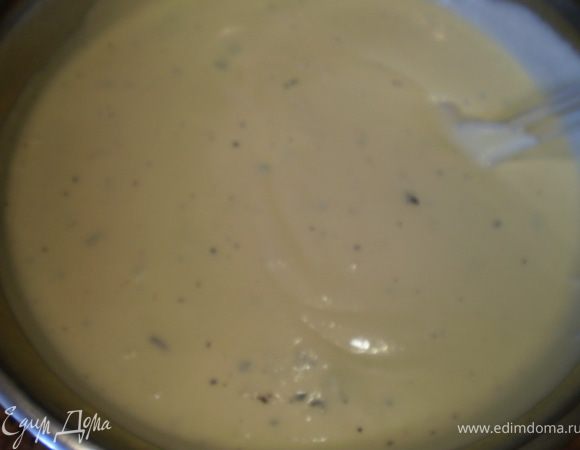 Добавить шоколад в творожную массу, перемешать.