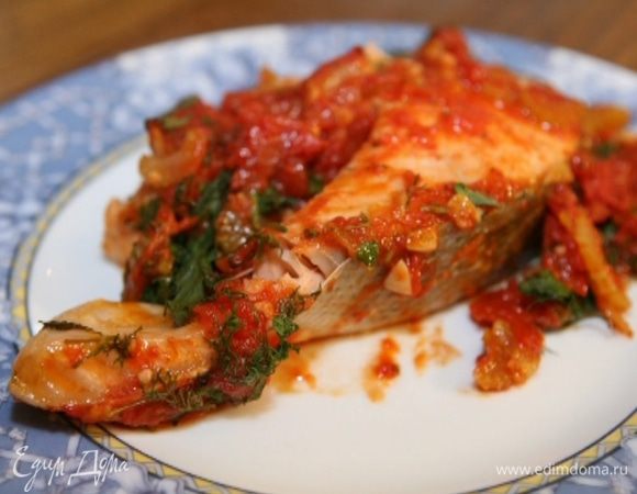 Готовую семгу присыпать оставшейся зеленью.
