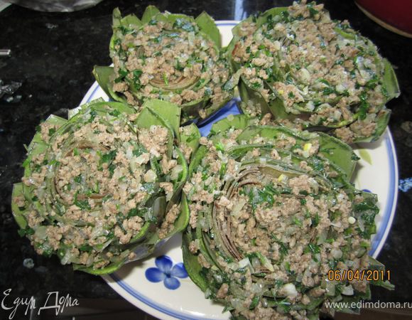 Этой смесью начиняем артишоки, между листиками, и в серединку. 
