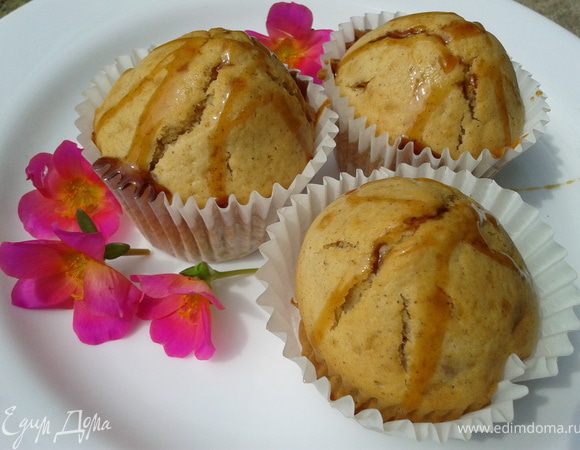 При подаче полить по чайной ложке хорошего жидкого меда. 